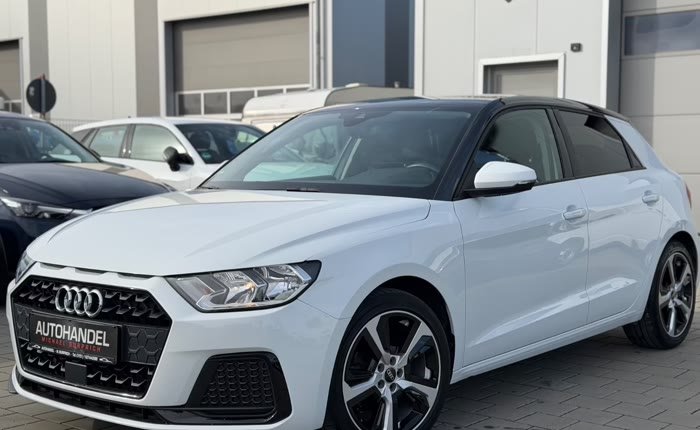 Audi A1 Sportback 35 TFSI S tronic in Weiß Metallic