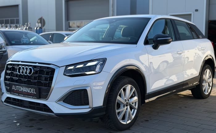 Audi Q2 30 TDI S line in Weiß